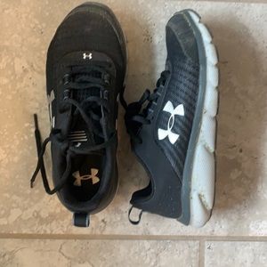 Boys under armour shoe